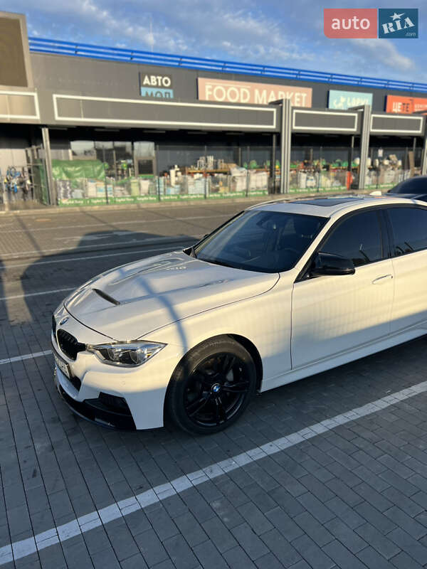 Седан BMW 3 Series 2018 в Первомайске