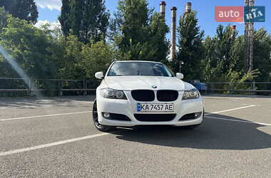 Седан BMW 3 Series 2011 в 