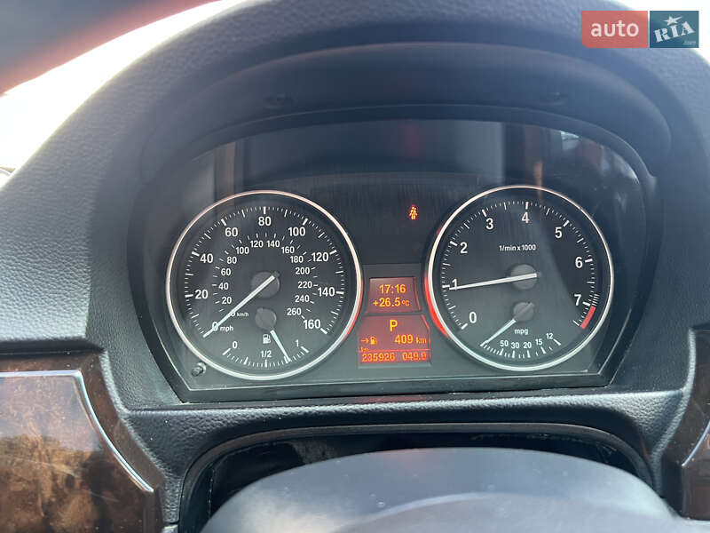 Седан BMW 3 Series 2011 в Киеве