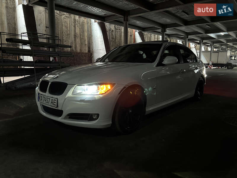 Седан BMW 3 Series 2011 в Киеве