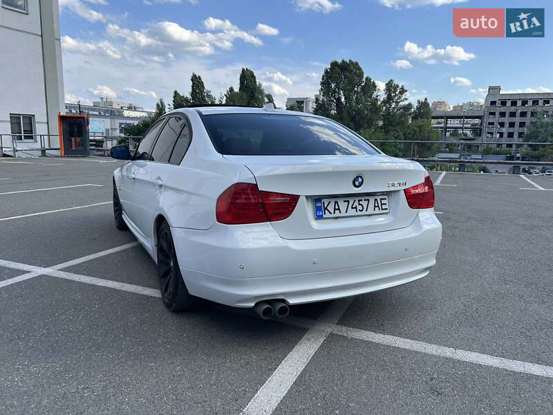 Седан BMW 3 Series 2011 в Киеве