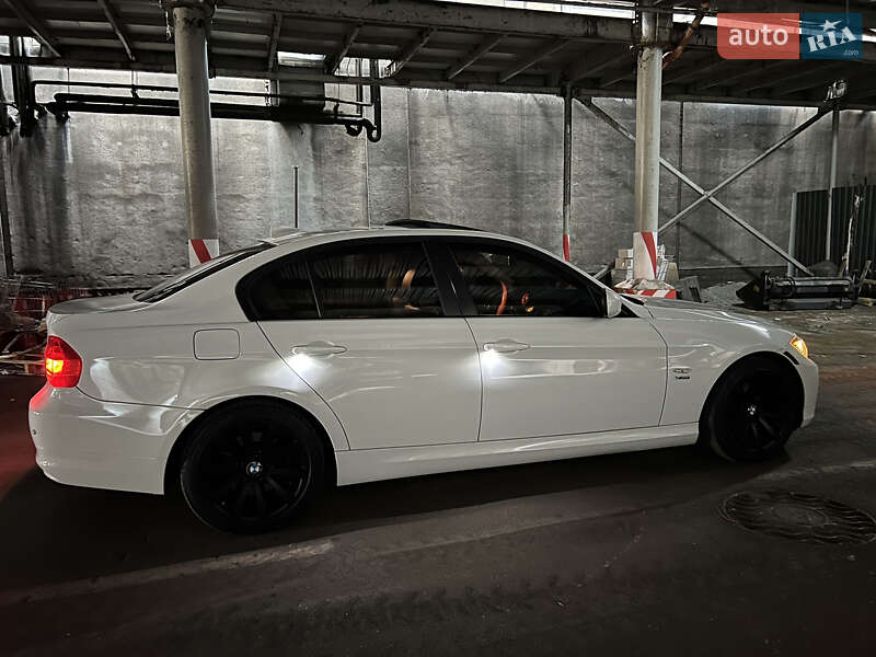 Седан BMW 3 Series 2011 в Киеве