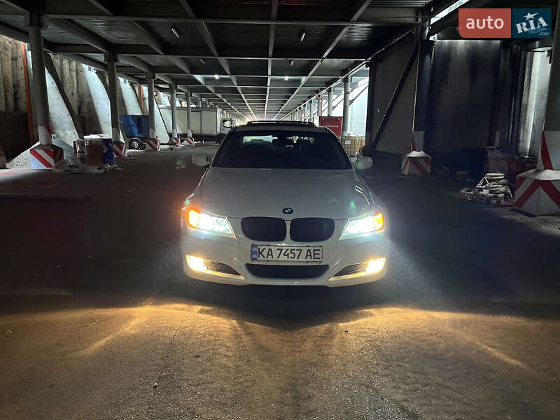 Седан BMW 3 Series 2011 в Киеве