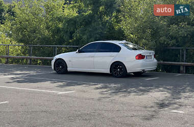 Седан BMW 3 Series 2011 в 