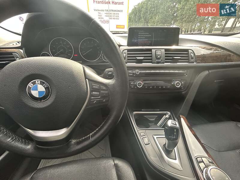 Седан BMW 3 Series 2015 в Киеве