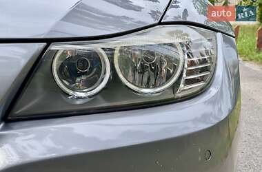 Седан BMW 3 Series 2011 в 