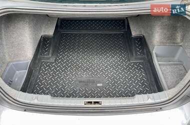 Седан BMW 3 Series 2011 в 