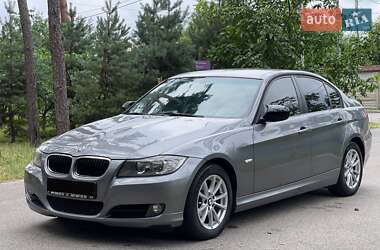 Седан BMW 3 Series 2011 в 