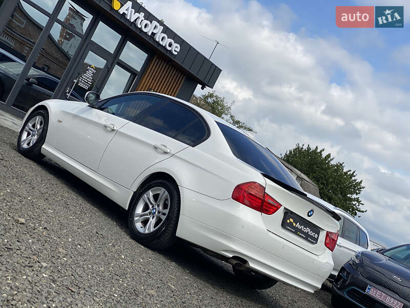 Седан BMW 3 Series 2009 в Луцке