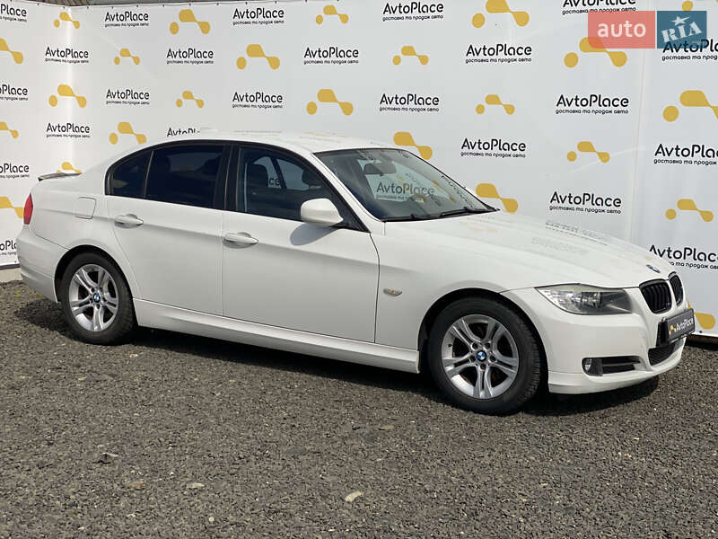 Седан BMW 3 Series 2009 в Луцке