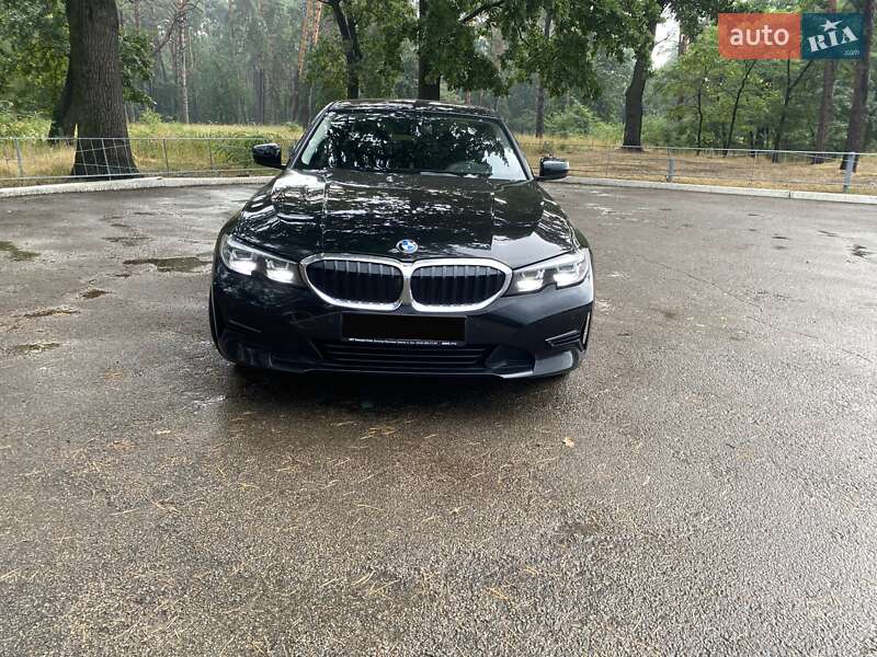 Седан BMW 3 Series 2020 в Киеве
