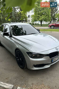 Седан BMW 3 Series 2015 в Олександрії