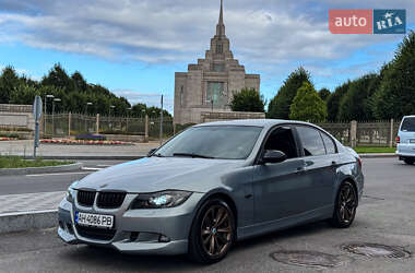 Седан BMW 3 Series 2005 в Києві
