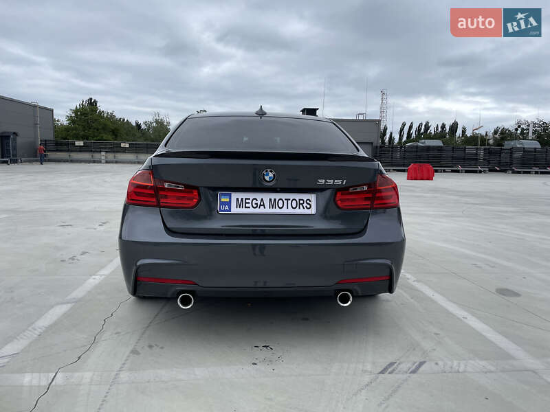 Седан BMW 3 Series 2015 в Киеве