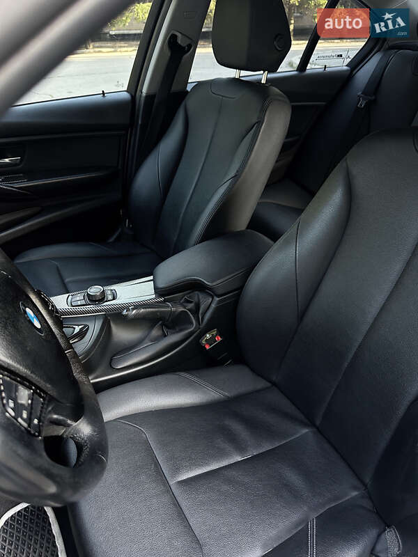 Седан BMW 3 Series 2012 в Желтых Водах