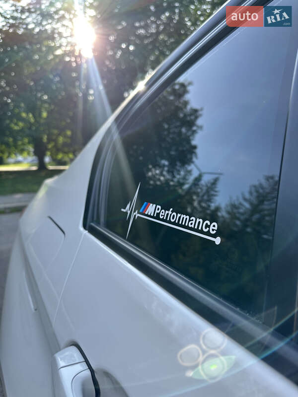 Седан BMW 3 Series 2012 в Желтых Водах