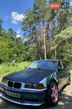 Седан BMW 3 Series 1996 в Броварах