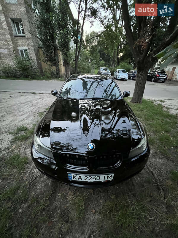 Седан BMW 3 Series 2011 в Києві