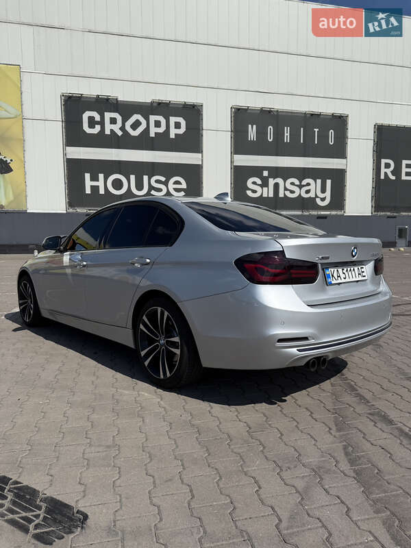 Седан BMW 3 Series 2017 в Киеве