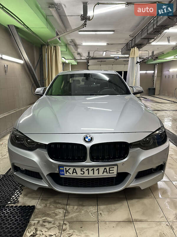 Седан BMW 3 Series 2017 в Киеве