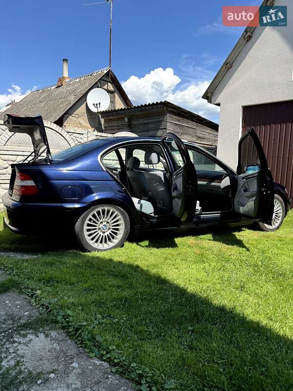 Седан BMW 3 Series 2002 в Млинове