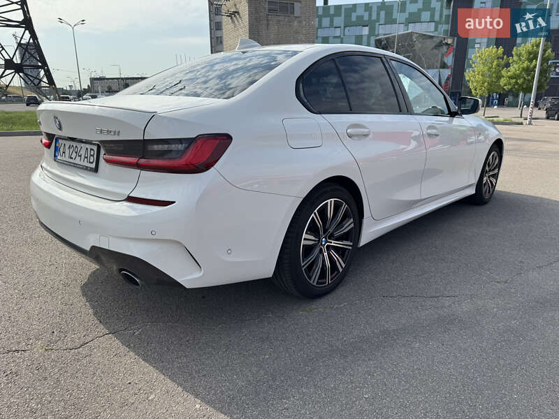 Седан BMW 3 Series 2019 в Киеве