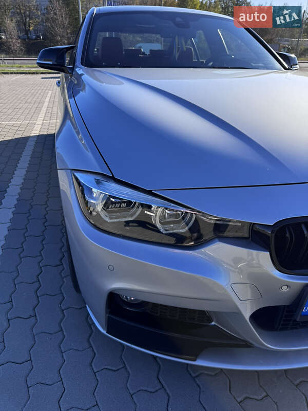 Седан BMW 3 Series 2018 в Львові