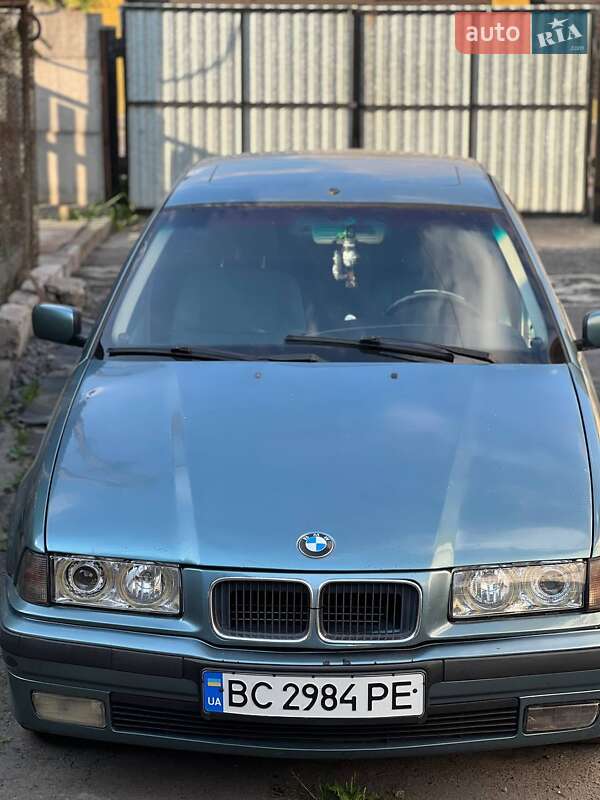 Седан BMW 3 Series 1996 в Шептицькому