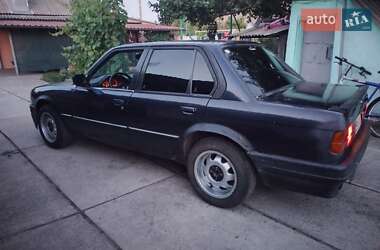 Седан BMW 3 Series 1986 в Петриковке