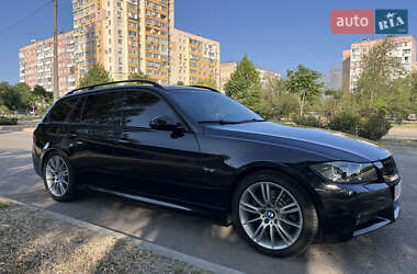 Универсал BMW 3 Series 2005 в  фото 5 Универсал BMW 3 Series 2005 в