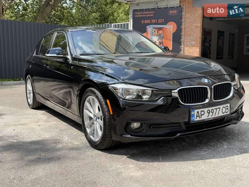 Седан BMW 3 Series 2016 в Киеве