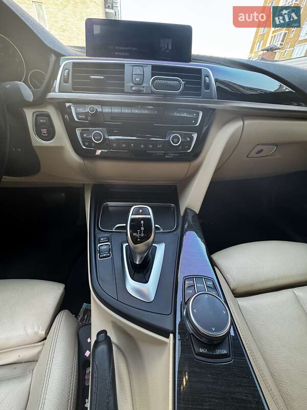 Седан BMW 3 Series 2018 в Кременчуге