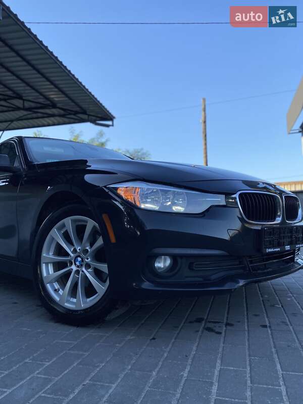 Седан BMW 3 Series 2016 в Луцке