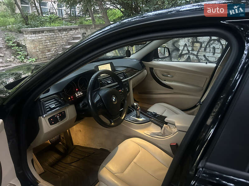 Седан BMW 3 Series 2012 в Киеве