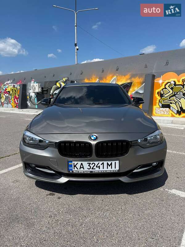 Седан BMW 3 Series 2016 в Києві