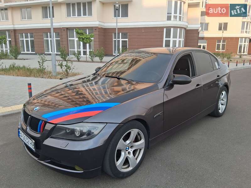 BMW 3 Series 2005