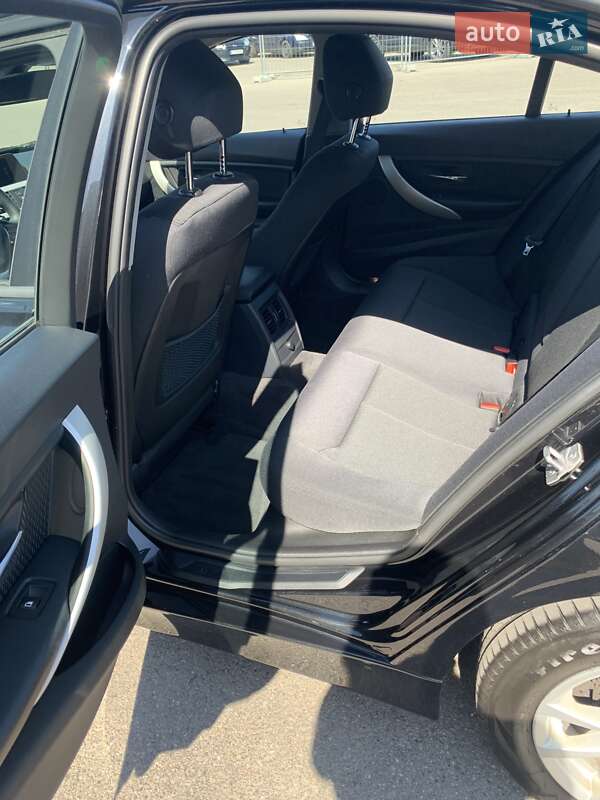 Седан BMW 3 Series 2013 в Полтаве фото 12 Седан BMW 3 Series 2013 в Полтаве