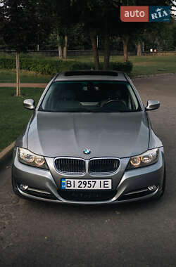 Седан BMW 3 Series 2009 в Кременчуці