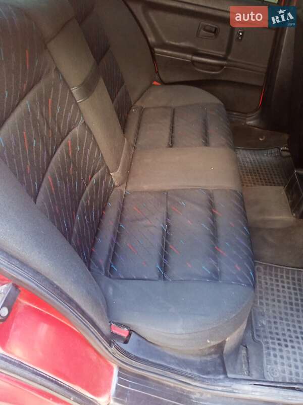 Седан BMW 3 Series 1992 в Херсоні