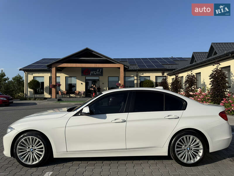 Седан BMW 3 Series 2013 в Виннице