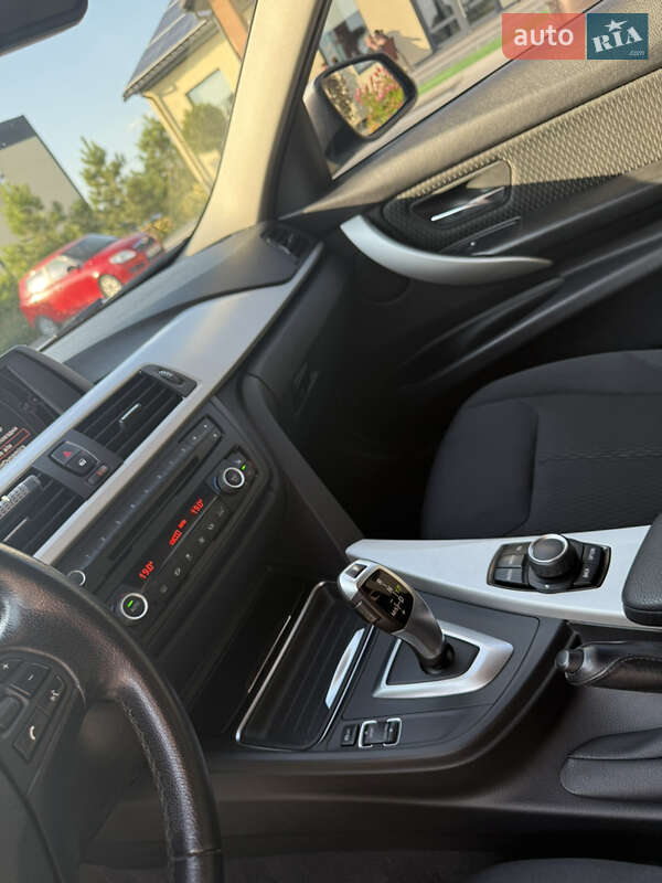 Седан BMW 3 Series 2013 в Виннице