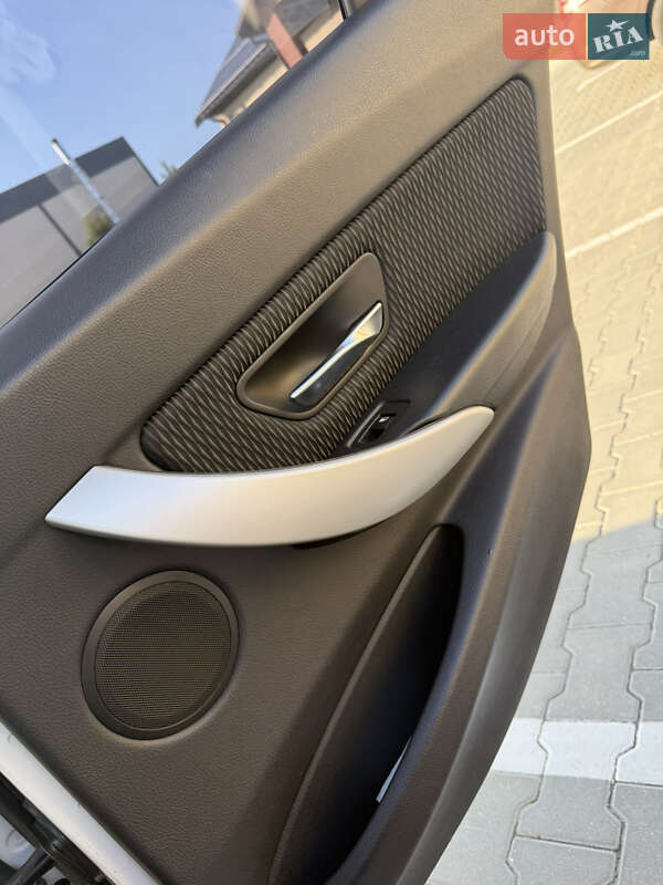 Седан BMW 3 Series 2013 в Виннице