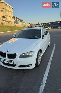 Седан BMW 3 Series 2011 в Виннице