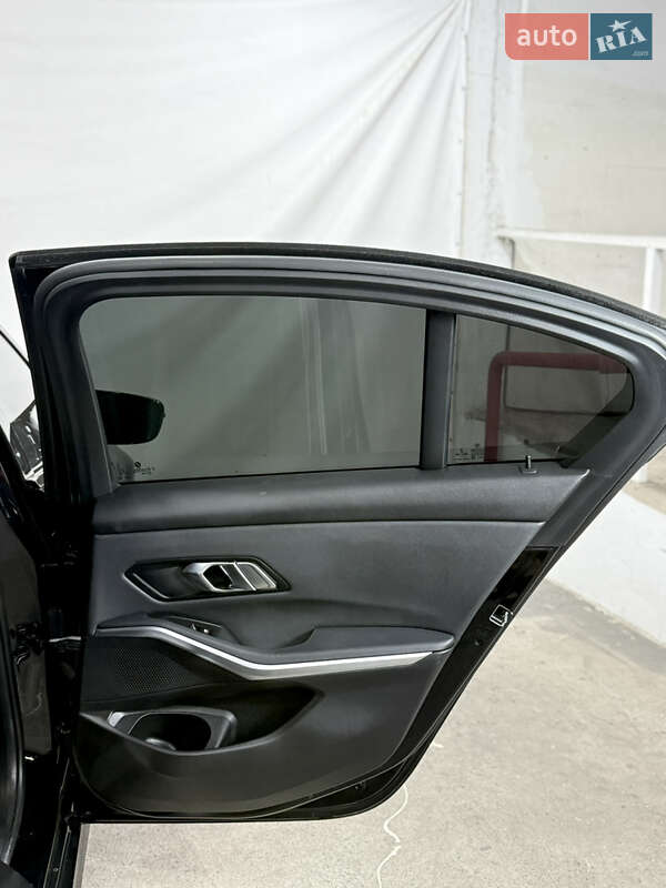 Седан BMW 3 Series 2019 в Одесі
