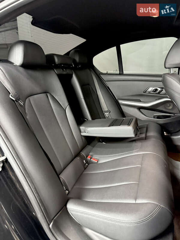 Седан BMW 3 Series 2019 в Одесі