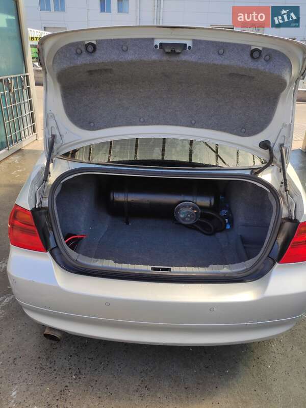 Седан BMW 3 Series 2006 в Кривому Розі