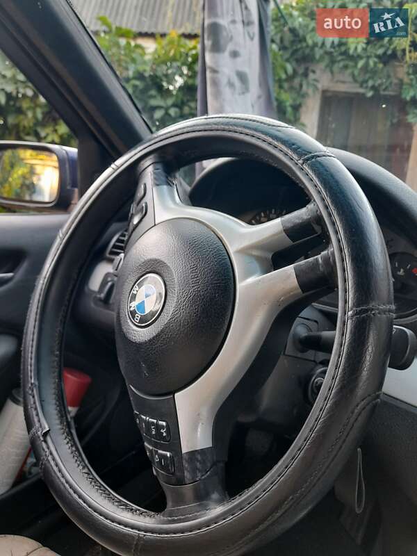 Седан BMW 3 Series 2002 в Вышгороде