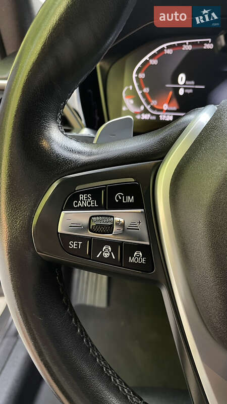 Седан BMW 3 Series 2019 в Львові