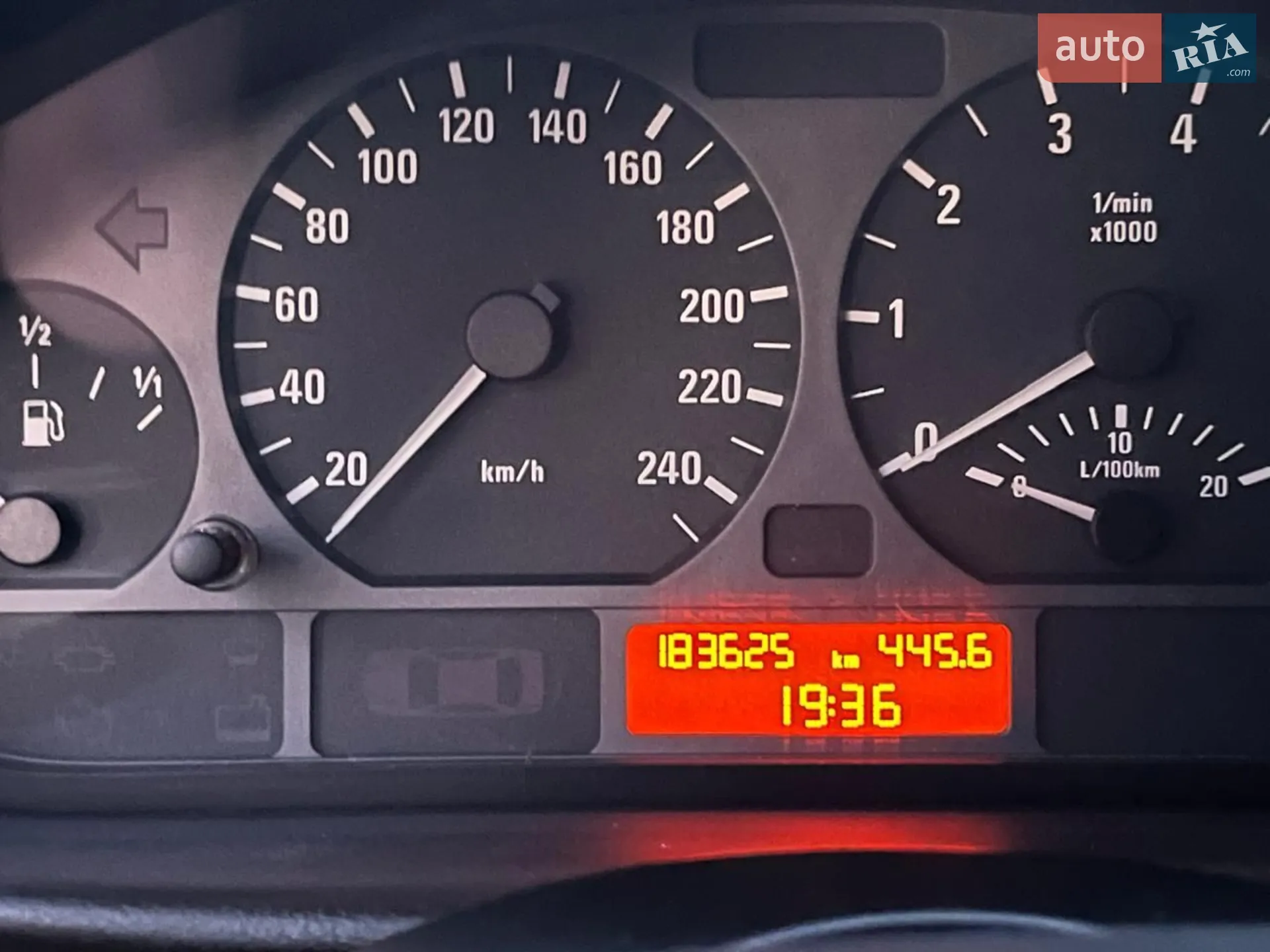 BMW 3 Series 2003 VIN WBAAX510X0PD40081 фото оголошення 3 з 18