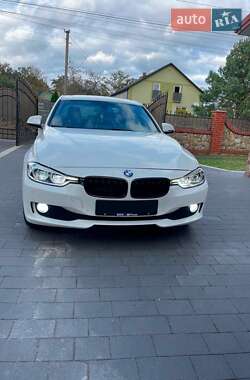 Седан BMW 3 Series 2015 в Львове